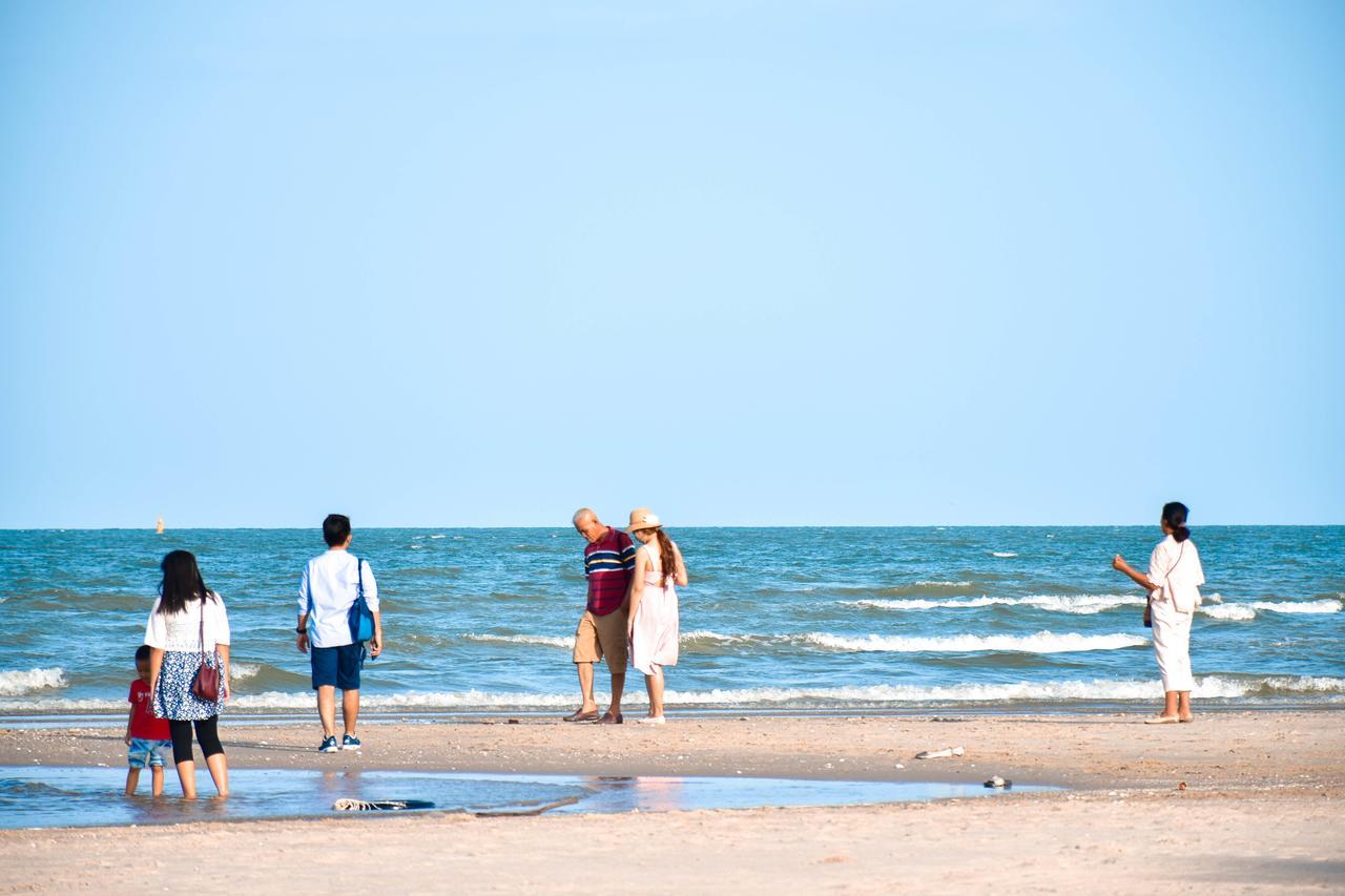 Sea Memories White Sand Beach Hotel Hua Hin Exterior photo