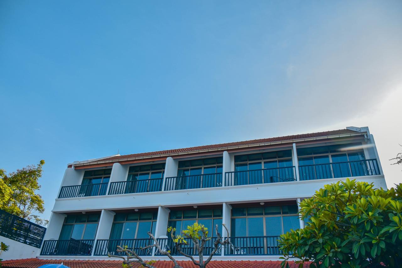 Sea Memories White Sand Beach Hotel Hua Hin Exterior photo